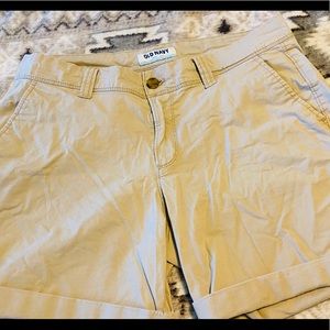 Old Navy Ladies Cargo Shorts size 8